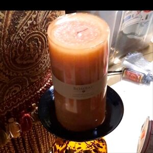 NIEW GENUINE BOMBAY & COMPANY LARGE CANDLE 8" HUGE! Jasmine Vanilla
